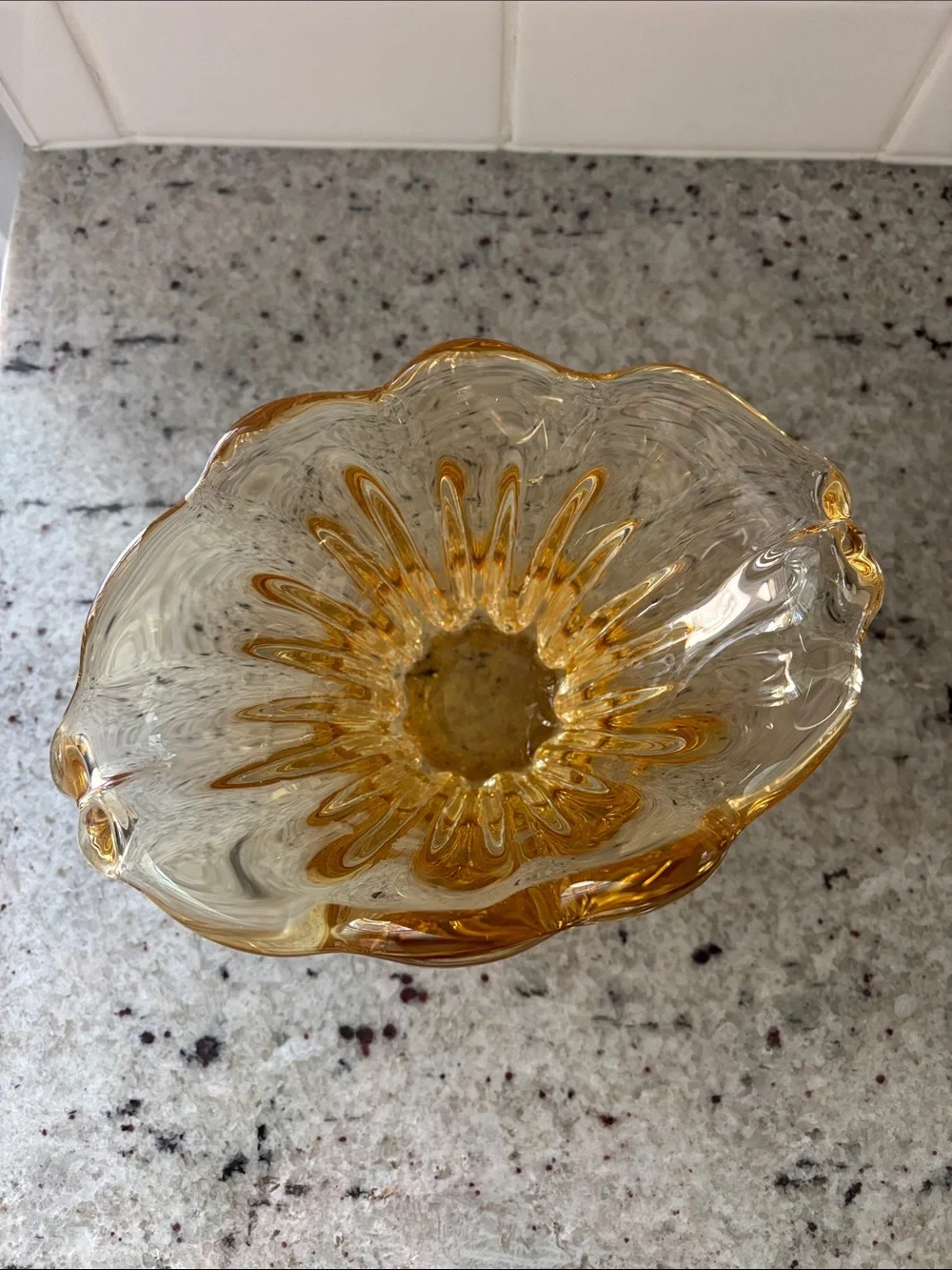 Vintage Teleflora waterfall tulip vase